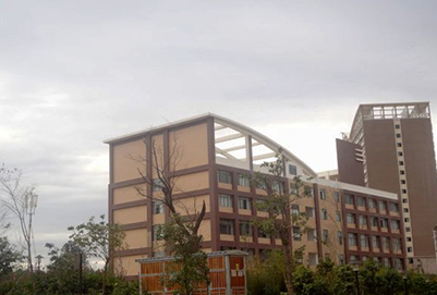 昆明卫生学校教学楼