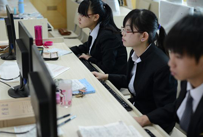 云南旅游职业学院专心致志 云南旅游职业学院专心致志