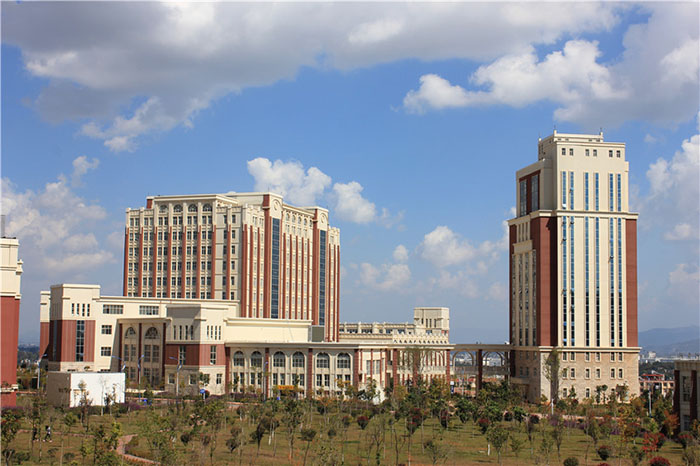 云南外事外语职业学院全景
