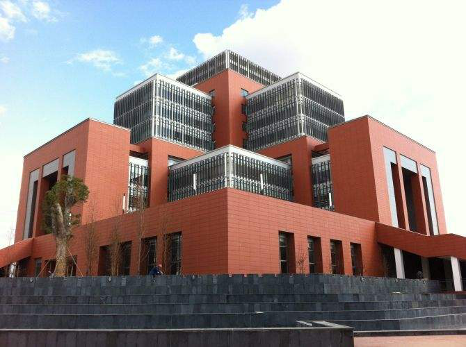昆明理工大学校园一角