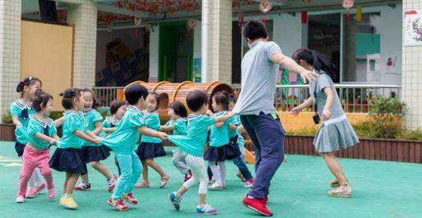 男孩子学幼师专业的优势 男孩子学幼师专业的优势