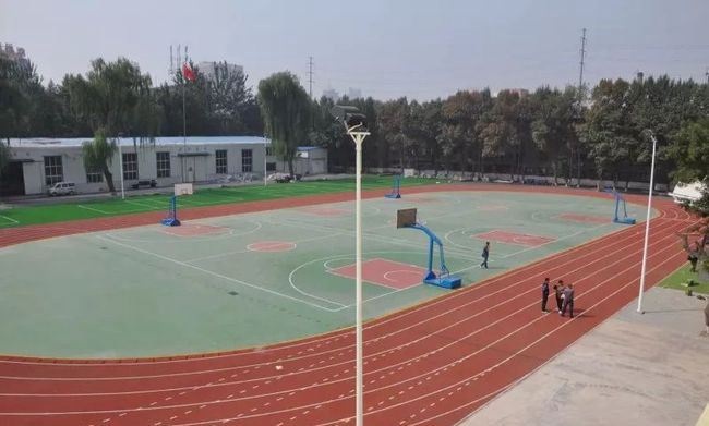 太原市交通学校操场