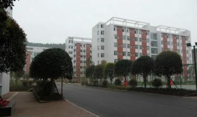 四川省服装艺术学校教学楼