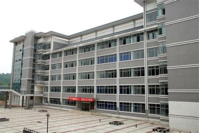 广安市东方文武学校校园