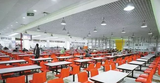 运城市政法职业学校大门
