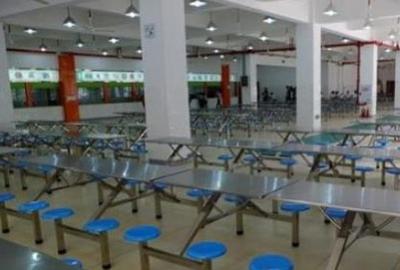 广安市英才职业技术学校食堂