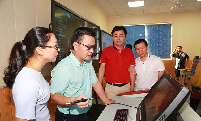泉州市工商旅游职业中专学校茶艺室 泉州市工商旅游职业中专学校茶艺室