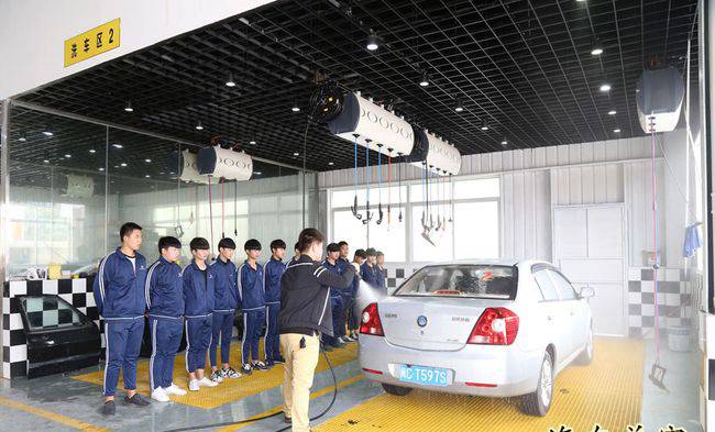 泉州市工商旅游职业中专学校茶艺室 泉州市工商旅游职业中专学校茶艺室