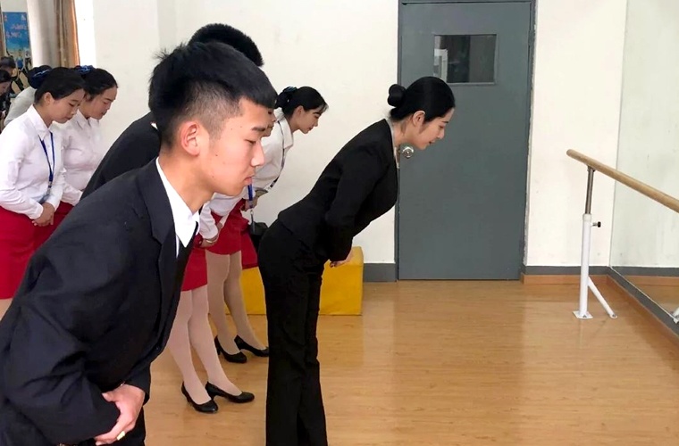 伊宁卫生学校