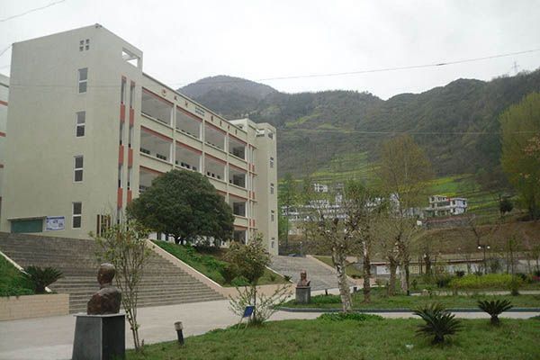 西昌交通技工学校 西昌交通技工学校