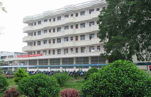 灵山职业技术学校