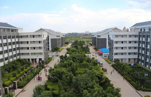 昆明幼师学校