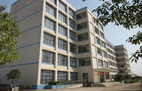 天津市中山涉外金融职业中等专业学校