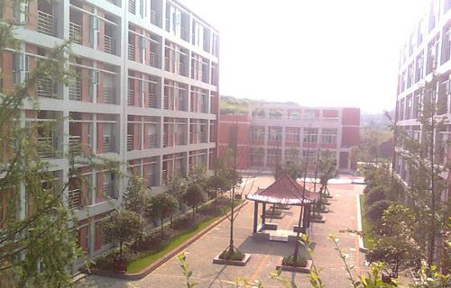 韩城市王峰乡卓立职业中学