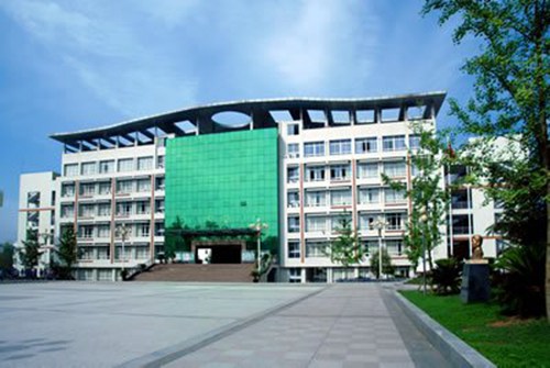 四川阆中师范学校有什么专业?