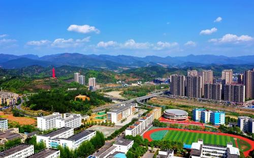 四川信息职业技术学院在哪个城市?