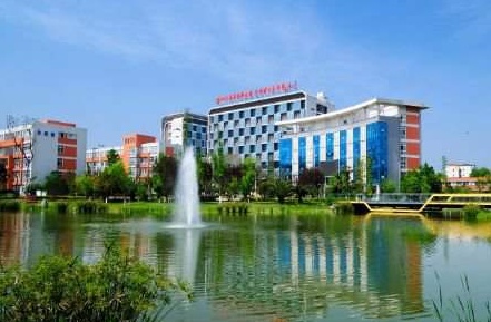 成都3十2学校哪个好 成都3十2学校哪个好