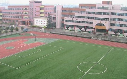 成都3+2学校收费是多少钱以及收费标准 成都3+2学校收费是多少钱以及收费标准