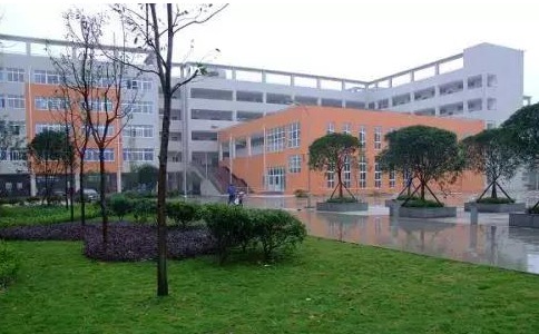 四川3+2学校哪个好 四川3+2学校哪个好