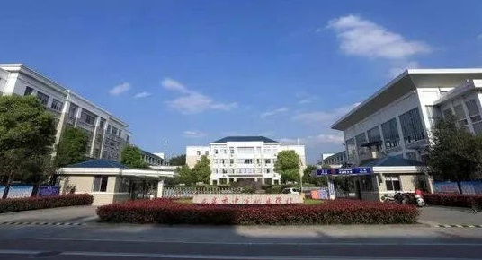 成都龙泉职高有哪些学校 成都龙泉职高有哪些学校