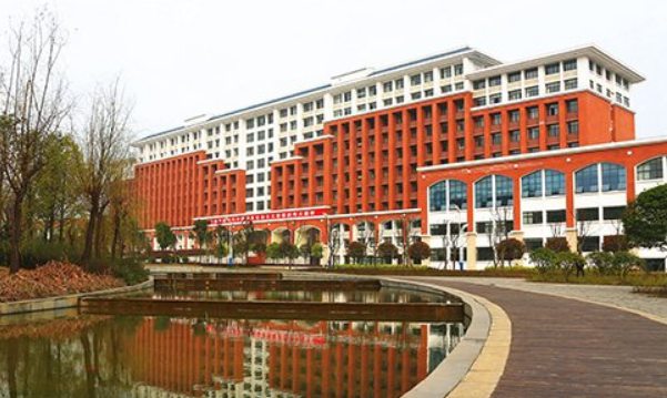 成都5年制学校有哪些?成都五年制学校排名 成都5年制学校有哪些?成都五年制学校排名
