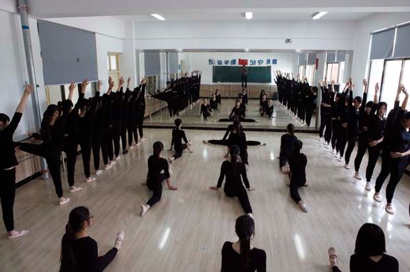 女孩初中毕业学幼师好吗 女孩初中毕业学幼师好吗