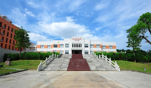成都技术学校都有哪些专业 成都技术学校都有哪些专业