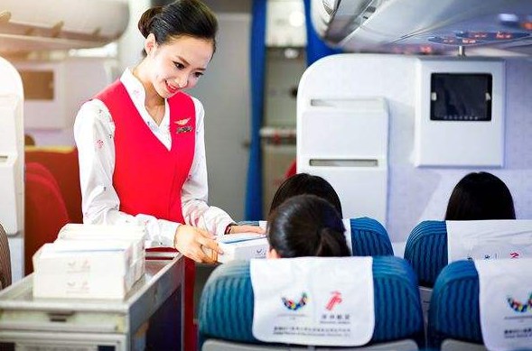 初三毕业可以考航空学校吗 初三毕业可以考航空学校吗