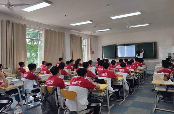 读书不行初中毕业后学什么中专好 读书不行初中毕业后学什么中专好