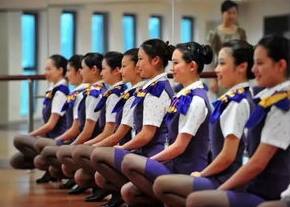 成都学习高铁乘务的学费是多少 成都学习高铁乘务的学费是多少