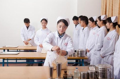 四川成都有护理专业的学校有哪些 四川成都有护理专业的学校有哪些