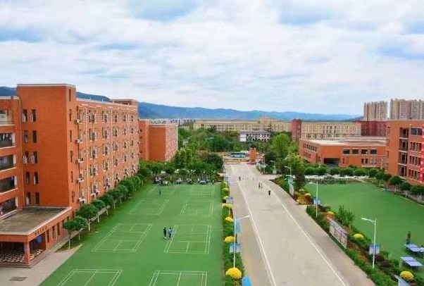 成都那些3+2学校好一点 成都那些3+2学校好一点