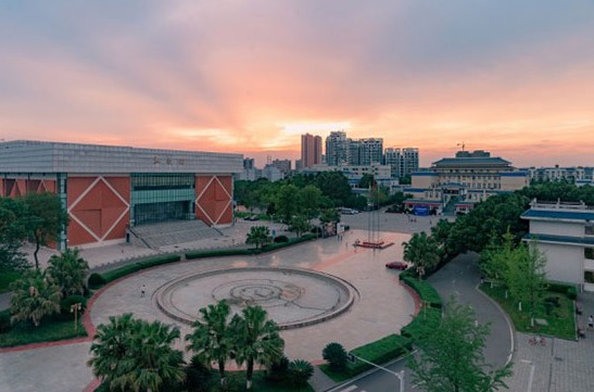 初中毕业学什么专业比较好 初中毕业学什么专业比较好