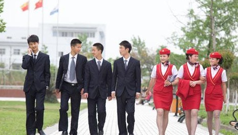 航空学校一般读几年 航空学校一般读几年
