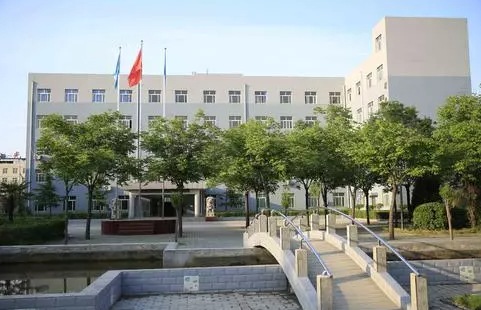 初中女生学什么专业好就业前景好 初中女生学什么专业好就业前景好