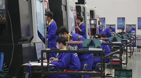 初中没毕业的男孩学什么好呢 初中没毕业的男孩学什么好呢