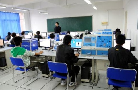 男孩初中毕业学什么好 男孩初中毕业学什么好