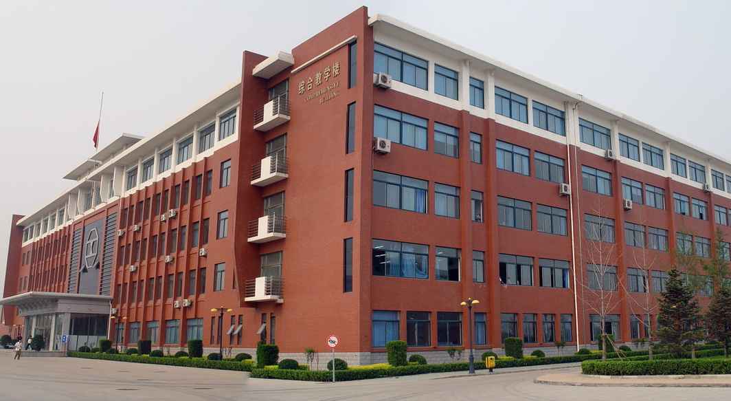 初中没有毕业可以上技校吗 初中没有毕业可以上技校吗