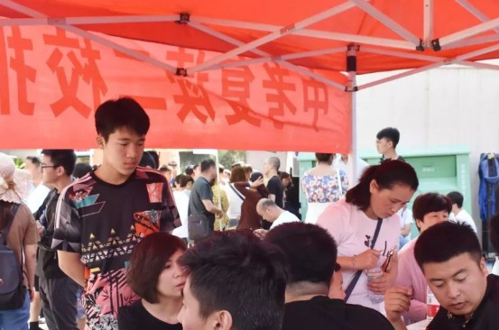 中考成绩不好可以复读吗 中考成绩不好可以复读吗