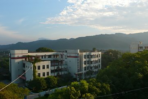 解夹江县云吟职业高级中学 解夹江县云吟职业高级中学
