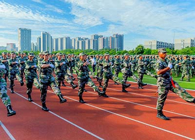 2022年杭州汽修学校有男生吗