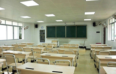 北京铁路电气化学校2025年报名一年多少学费