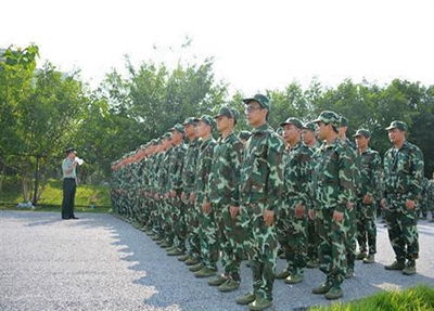 重庆第一财贸学校2025年报名需要满足哪些条件