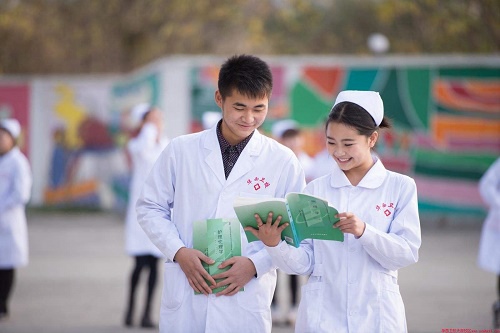 在重庆卫生学校读护理专业好吗? 在重庆卫生学校读护理专业好吗?