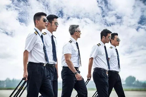 在重庆男生报考空乘专业,需要哪些条件? 在重庆男生报考空乘专业,需要哪些条件?