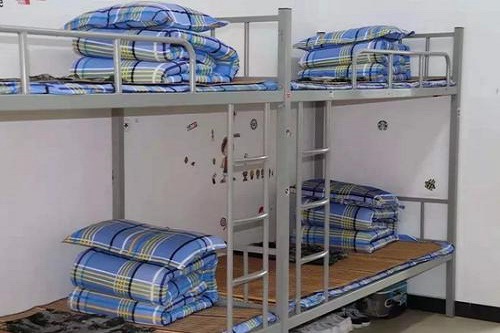 重庆市万盛区职业中学的寝室是几人间 重庆市万盛区职业中学的寝室是几人间