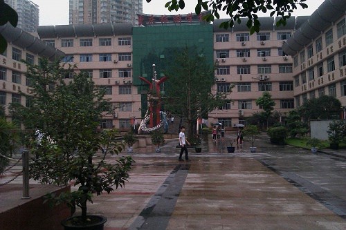 重庆旅游学校的乘车路线 重庆旅游学校的乘车路线