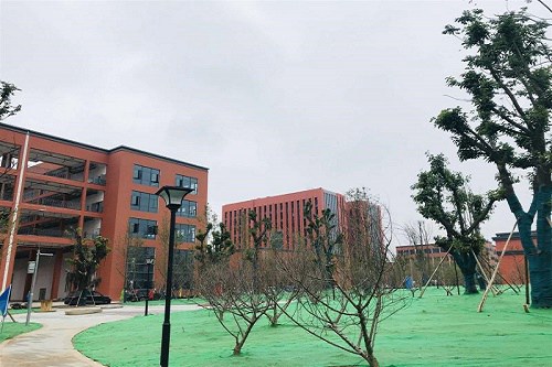 重庆五一高级技工学校的收费标准 重庆五一高级技工学校的收费标准