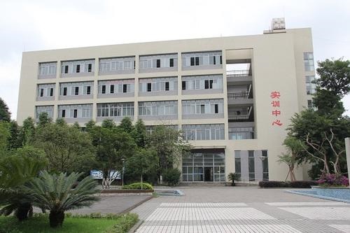 重庆市龙门浩职业高级中学的收费标准 重庆市龙门浩职业高级中学的收费标准