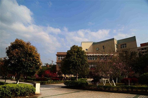 重庆道角职业中学学费收费标准 重庆道角职业中学学费收费标准